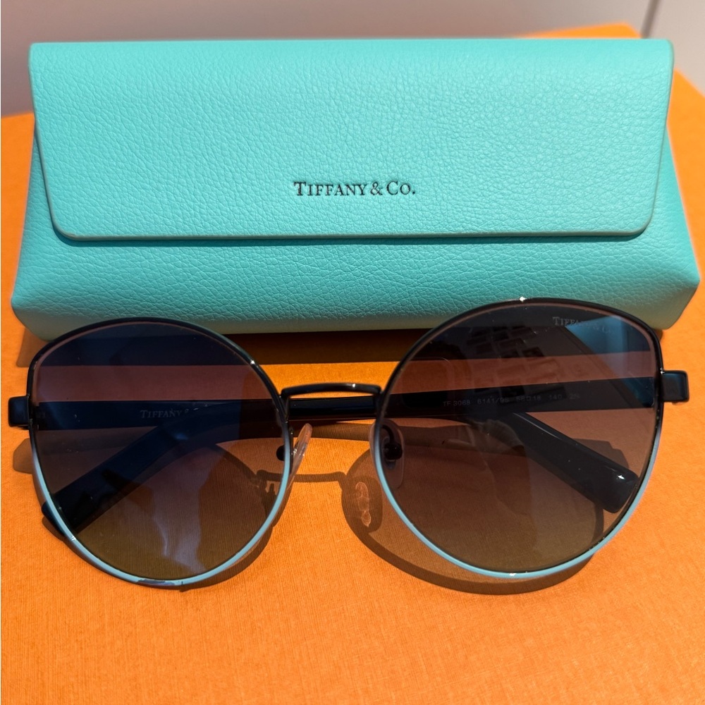 🌸Tiffany & Co. Blue Sunglasses with Case